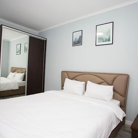 Appartement Apartament Curat Si Confortabil Str. Ismail 86 In Centrul Chisinaului Extérieur photo