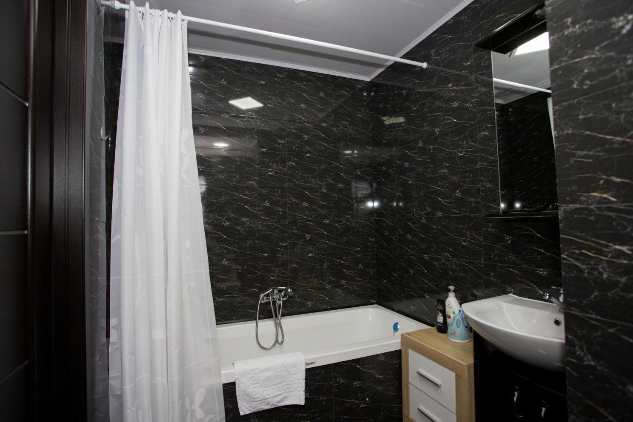 Appartement Apartament Curat Si Confortabil Str. Ismail 86 In Centrul Chisinaului Extérieur photo