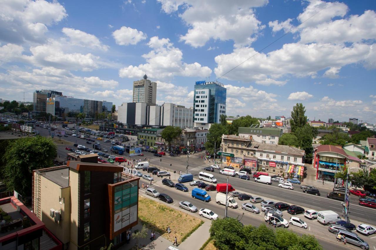 Appartement Apartament Curat Si Confortabil Str. Ismail 86 In Centrul Chisinaului Extérieur photo