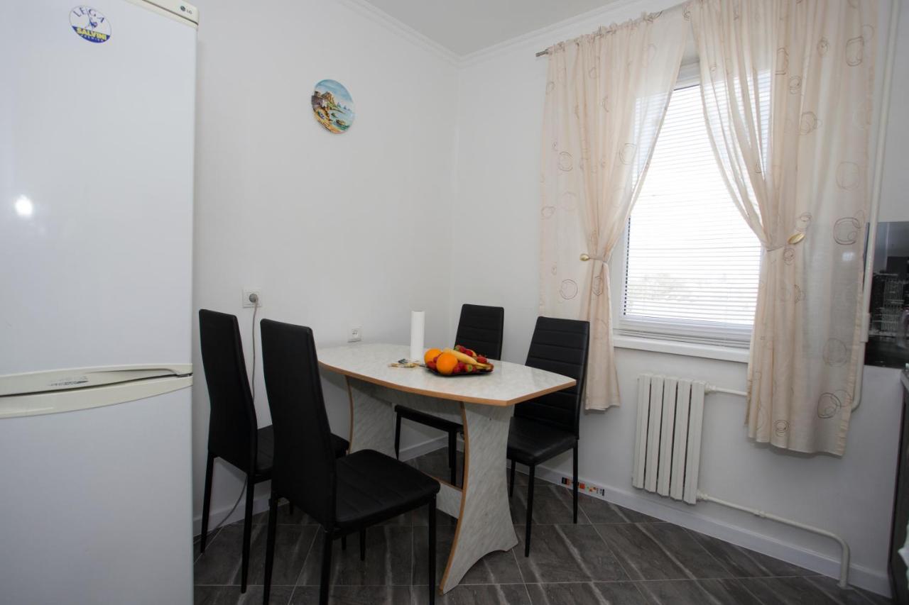 Appartement Apartament Curat Si Confortabil Str. Ismail 86 In Centrul Chisinaului Extérieur photo